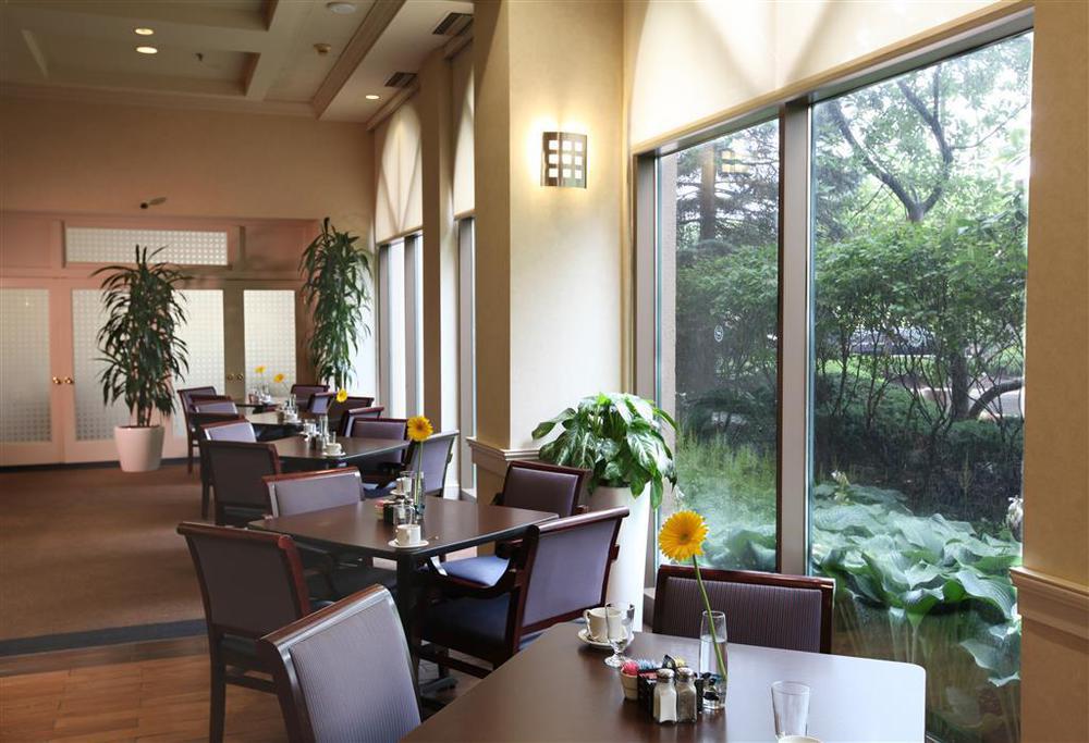 Sheraton Suites Columbus Worthington Ресторант снимка