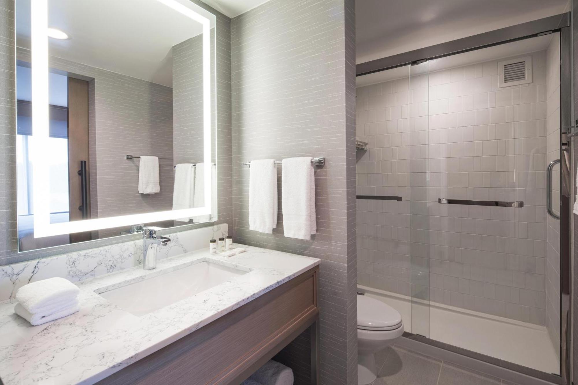 Sheraton Suites Columbus Worthington Екстериор снимка