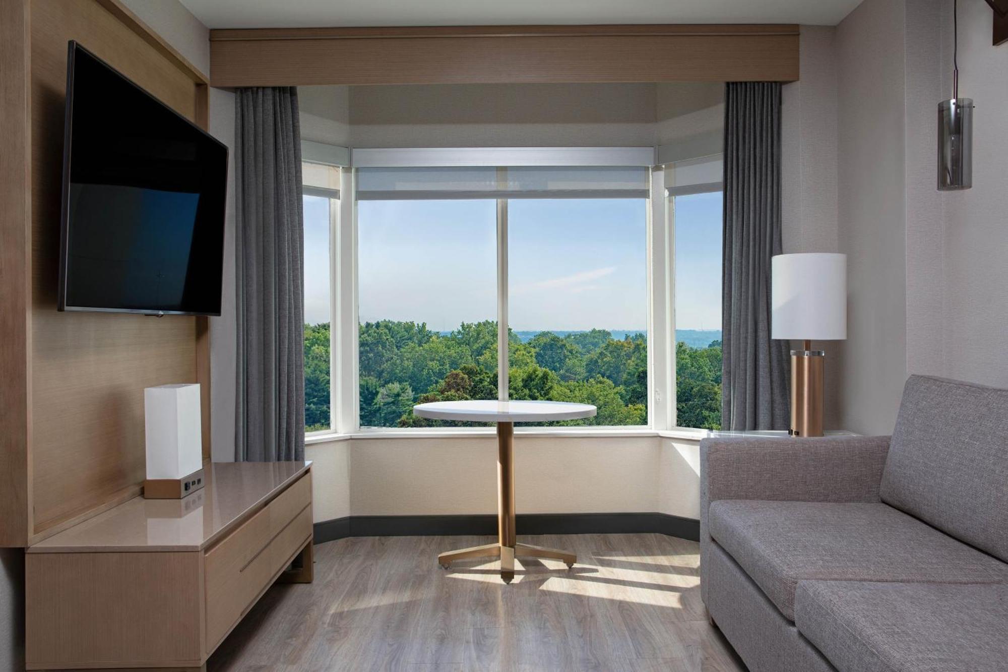 Sheraton Suites Columbus Worthington Екстериор снимка