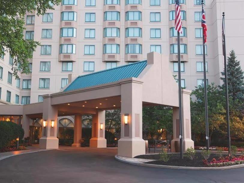 Sheraton Suites Columbus Worthington Екстериор снимка