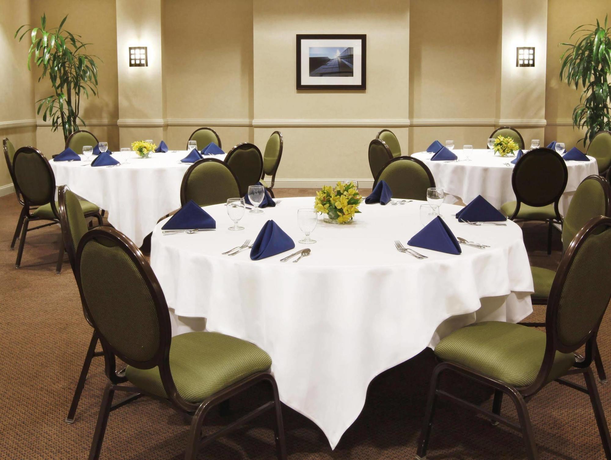 Sheraton Suites Columbus Worthington Екстериор снимка