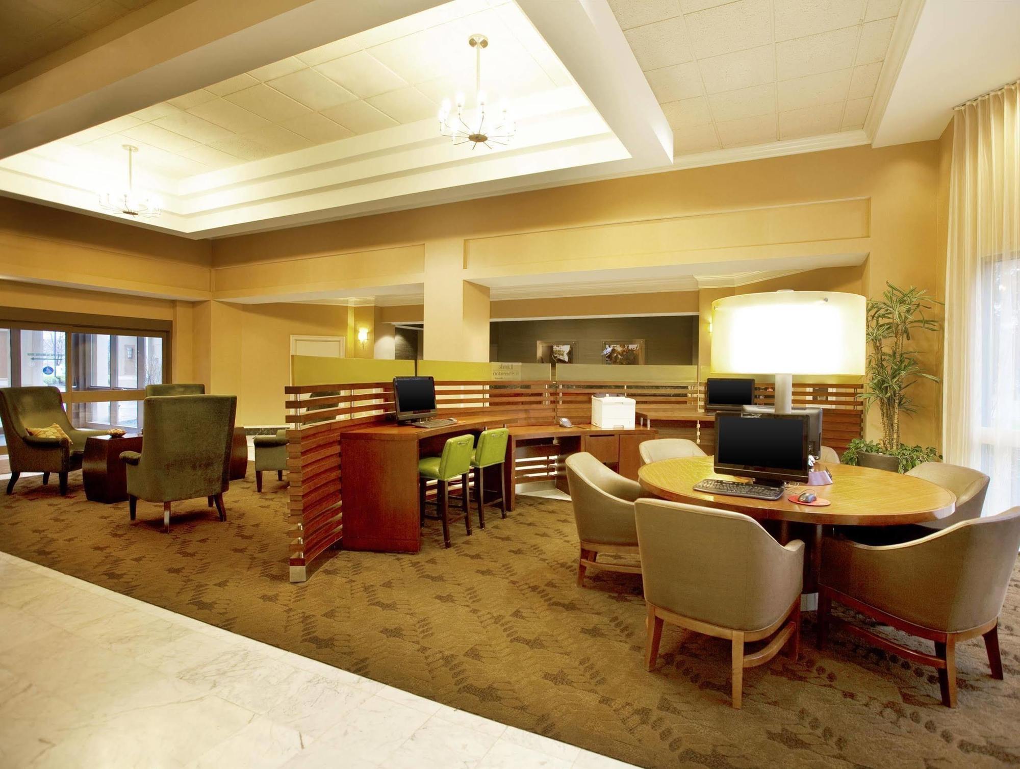 Sheraton Suites Columbus Worthington Екстериор снимка
